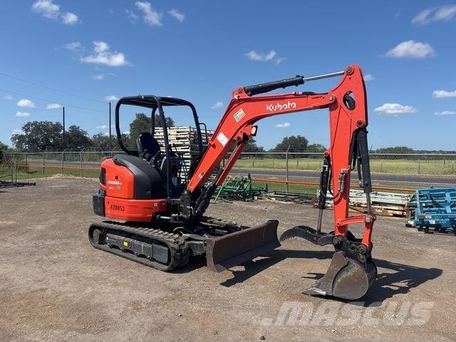 Kubota KX033-4 Гусеничні екскаватори