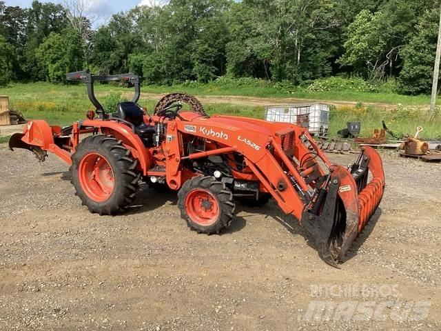 Kubota L3902DT Трактори