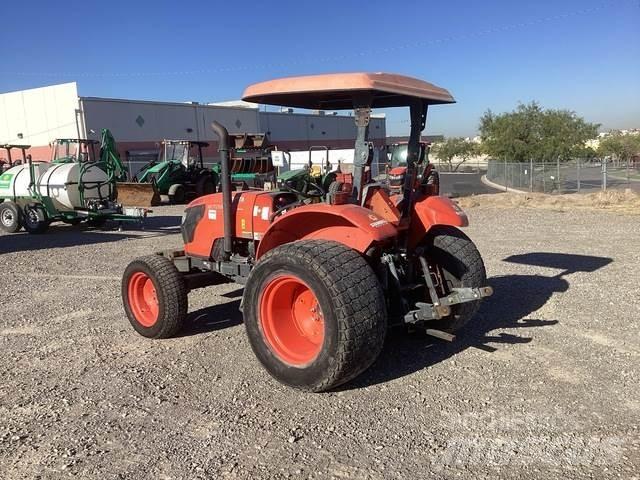 Kubota M7060D Трактори
