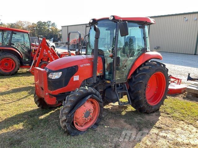 Kubota M7060D Трактори