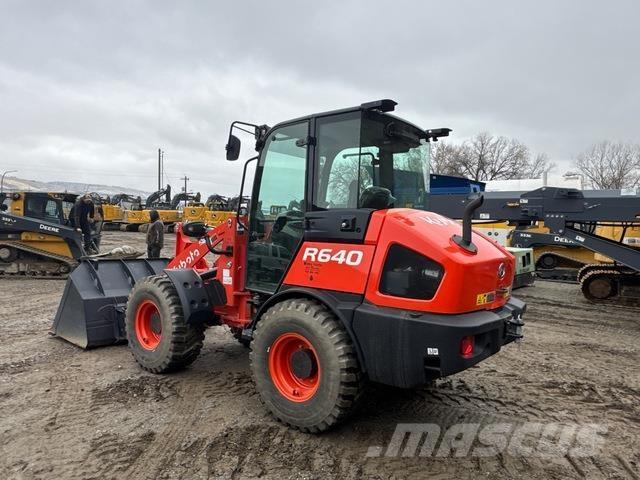 Kubota R640 Фронтальні навантажувачі