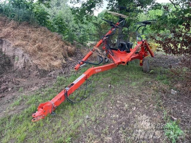 Kubota RA210CR Граблі і сінозворушувачі