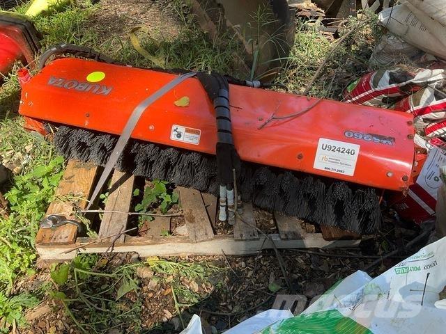 Kubota V5260 Щітки