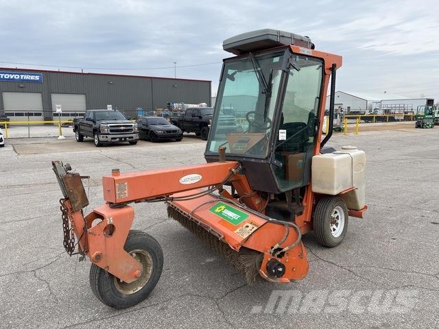 Lay-Mor 8HC Внутрішні підмітальні машини