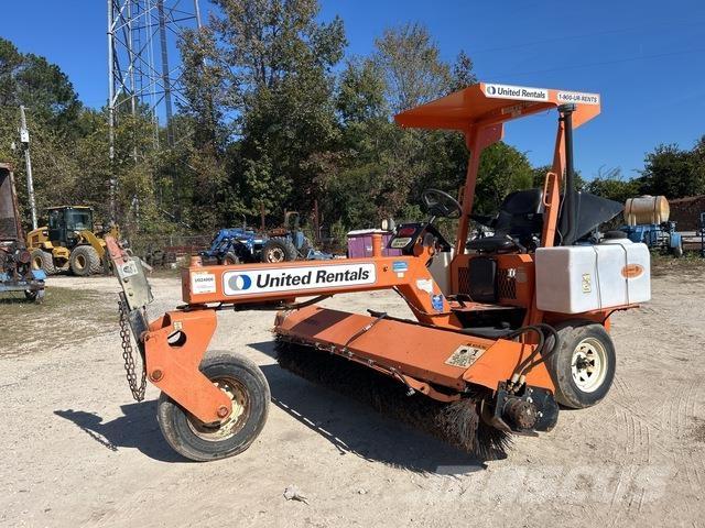 Lay-Mor SM 300 Внутрішні підмітальні машини