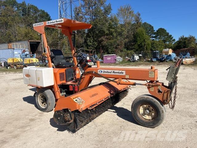 Lay-Mor SM 300 Внутрішні підмітальні машини