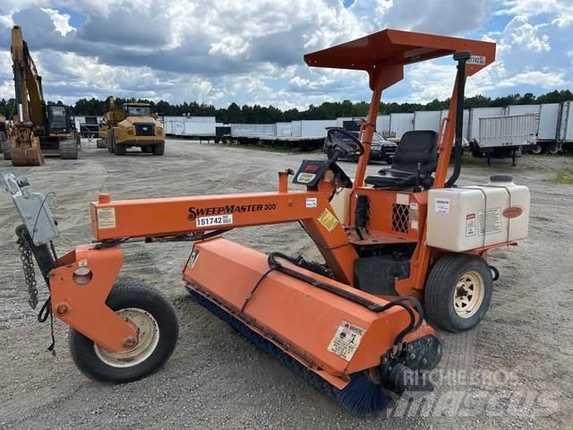 Lay-Mor SM300 Внутрішні підмітальні машини