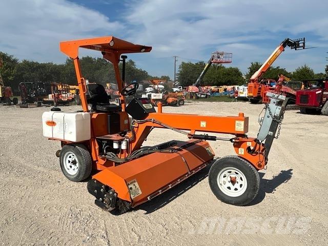 Lay Mor SM300 Внутрішні підмітальні машини