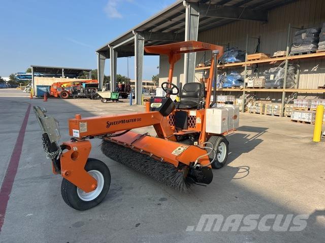 Lay-Mor SM300 Внутрішні підмітальні машини