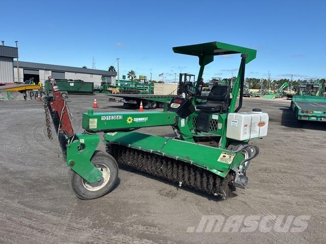 Lay-Mor SM300 Внутрішні підмітальні машини