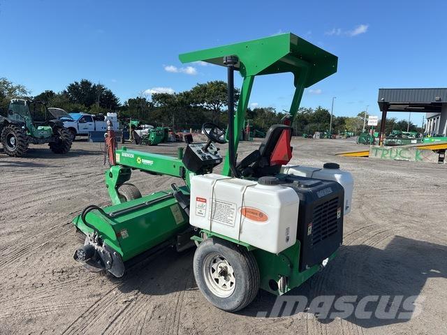 Lay-Mor SM300 Внутрішні підмітальні машини