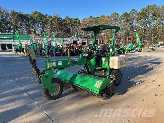 Lay-Mor SM300 Внутрішні підмітальні машини