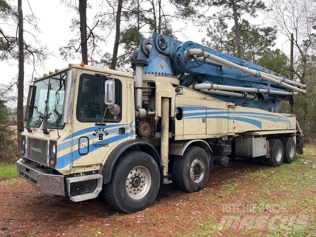 Mack 47M Бетононасоси
