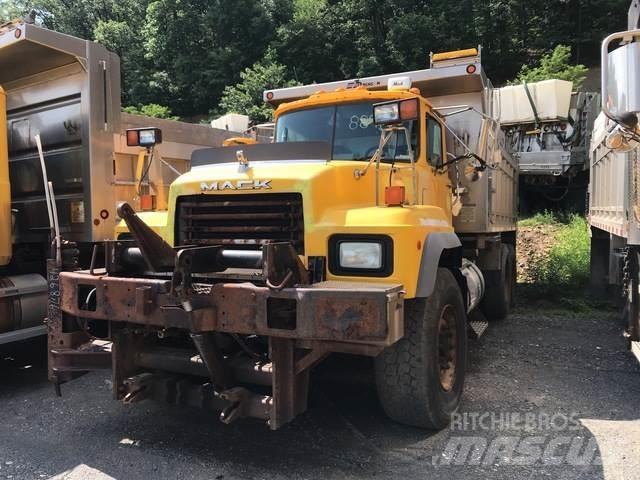 Mack 600 Снігоочищувальні ножі та плуги