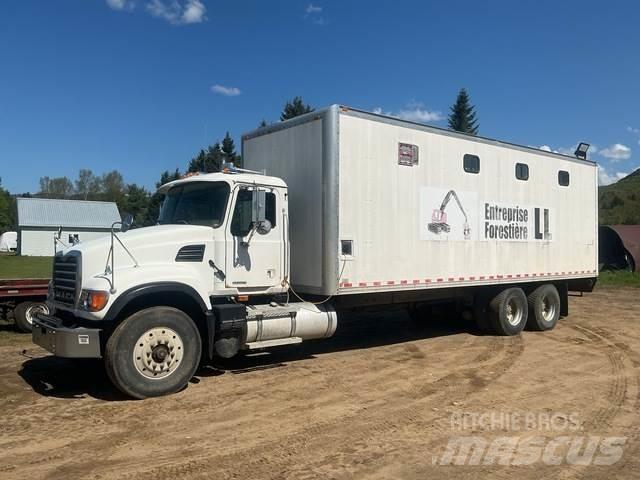 Mack 700 Пікапи / Бічне розвантаження