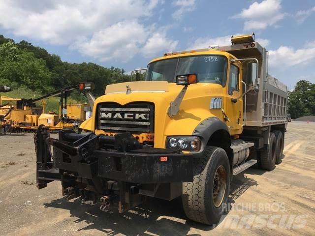 Mack 700 Снігоочищувальні ножі та плуги
