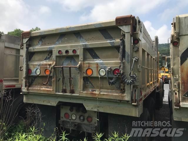 Mack 700 Снігоочищувальні ножі та плуги