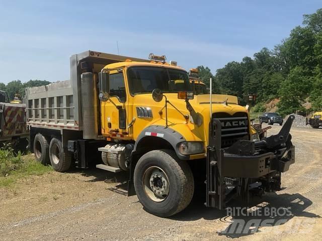 Mack 700 Снігоочищувальні ножі та плуги