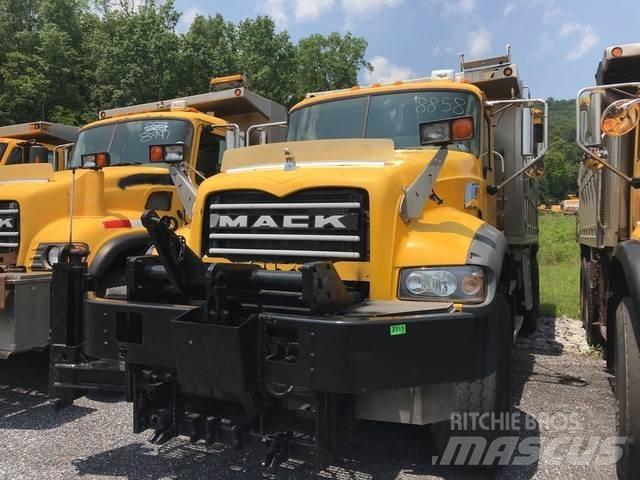 Mack 700 Снігоочищувальні ножі та плуги