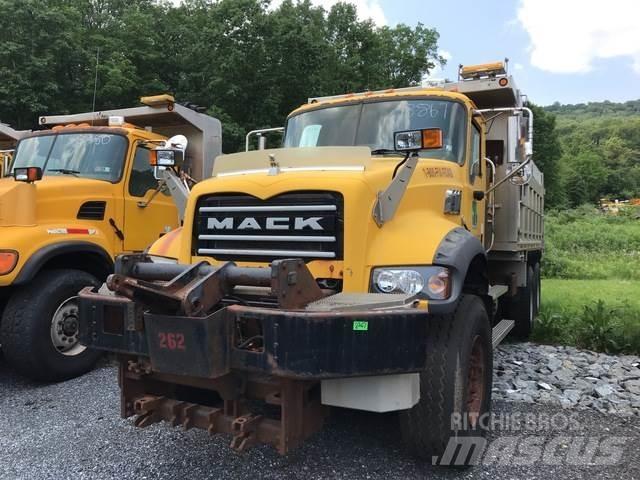 Mack 700 Снігоочищувальні ножі та плуги