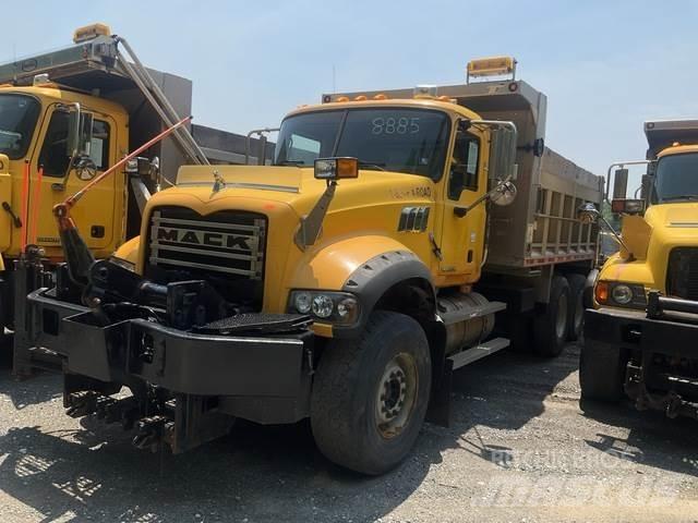 Mack 700 Снігоочищувальні ножі та плуги