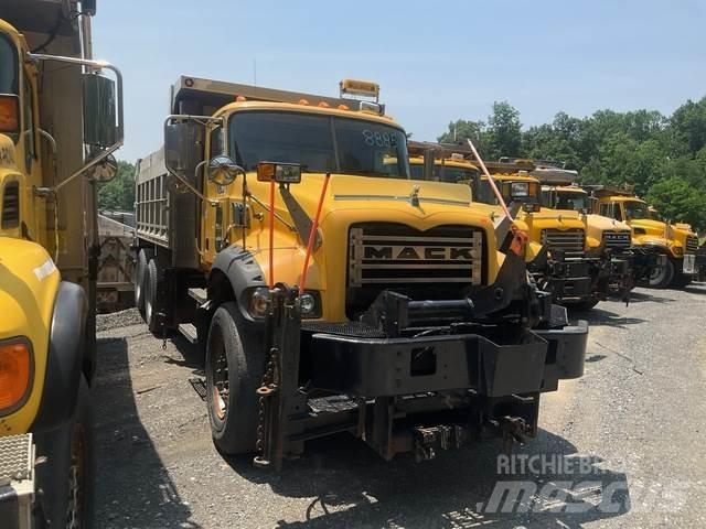 Mack 700 Снігоочищувальні ножі та плуги