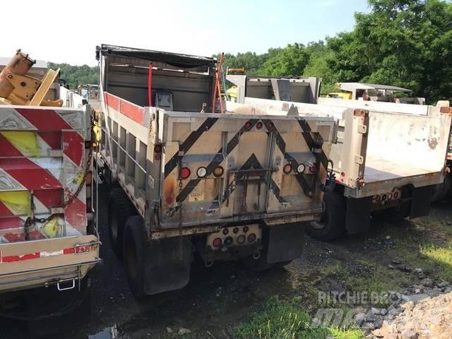 Mack 700 Снігоочищувальні ножі та плуги