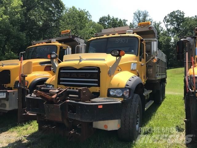 Mack 700 Снігоочищувальні ножі та плуги