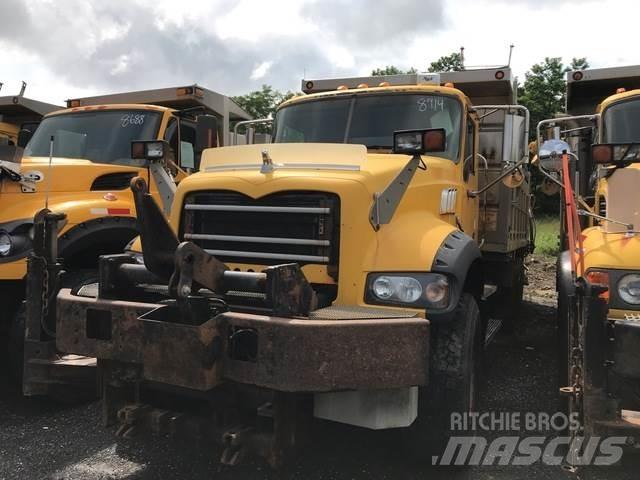 Mack 700 Снігоочищувальні ножі та плуги