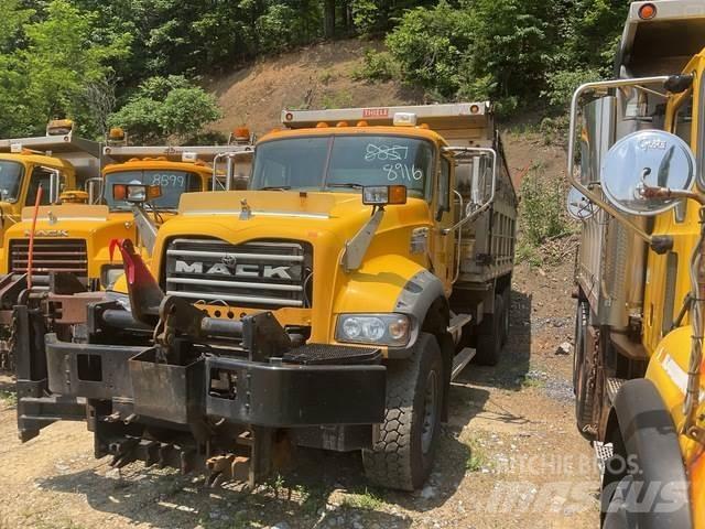 Mack 700 Снігоочищувальні ножі та плуги