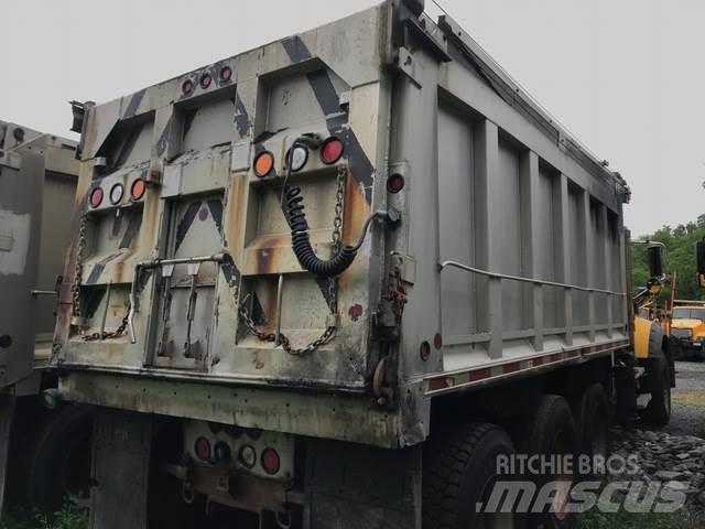 Mack 700 Снігоочищувальні ножі та плуги