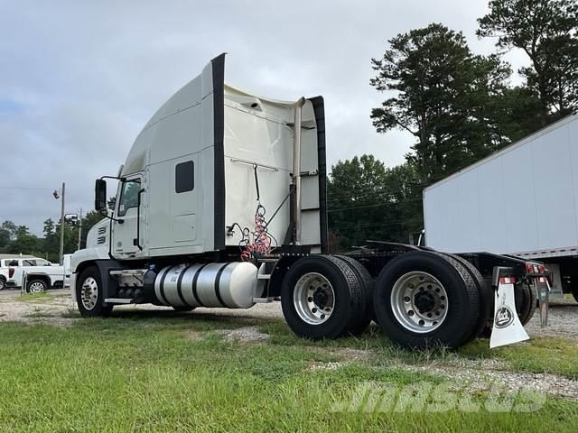 Mack AN64T Тягачі