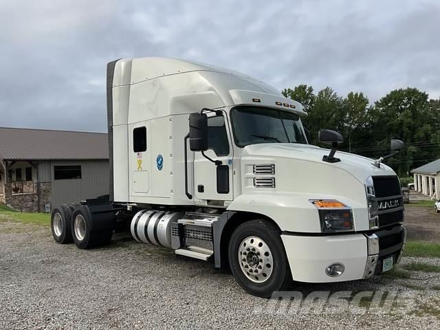 Mack AN64T Тягачі