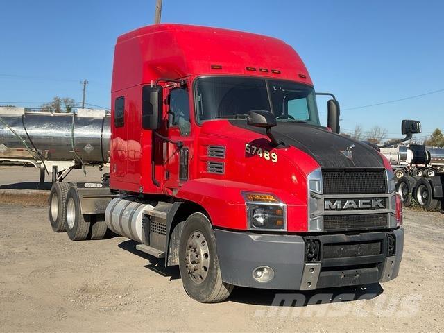Mack AN64T Тягачі