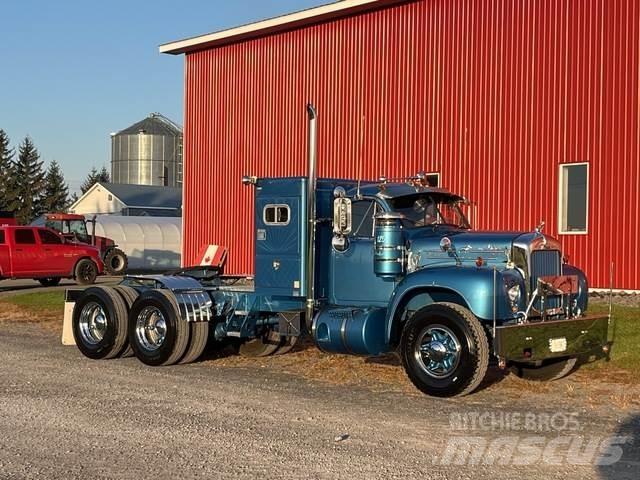 Mack B-61 Тягачі