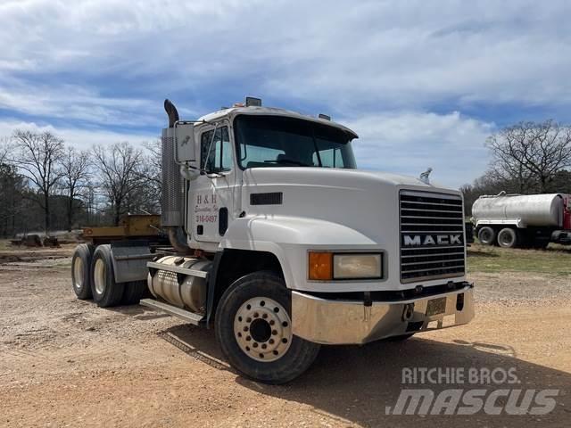 Mack CH613 Тягачі