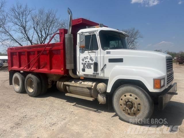 Mack CH613 Самоскиди
