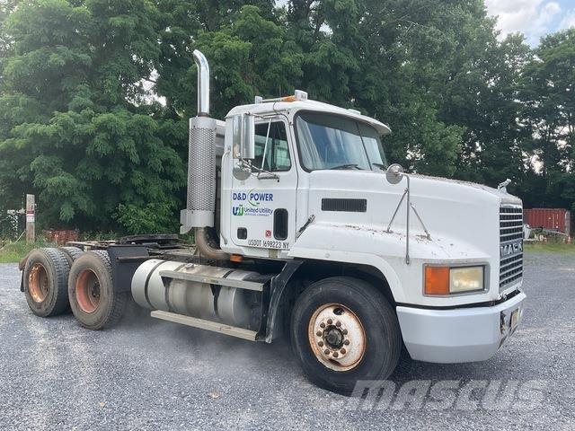 Mack CH613 Тягачі