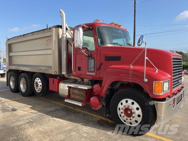 Mack CHU613 Самоскиди