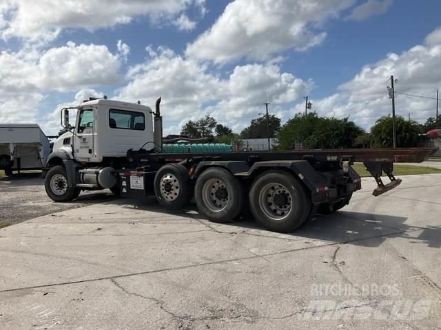 Mack CT713 Скіпові навантажувачі