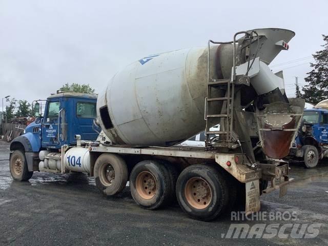 Mack CTP713 Вантажівки / спеціальні