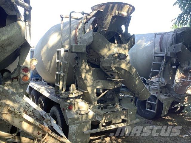 Mack CTP713 Вантажівки / спеціальні
