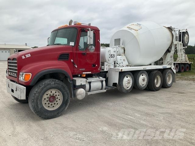 Mack CV513 Вантажівки / спеціальні