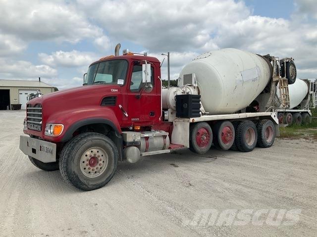Mack CV513 Вантажівки / спеціальні