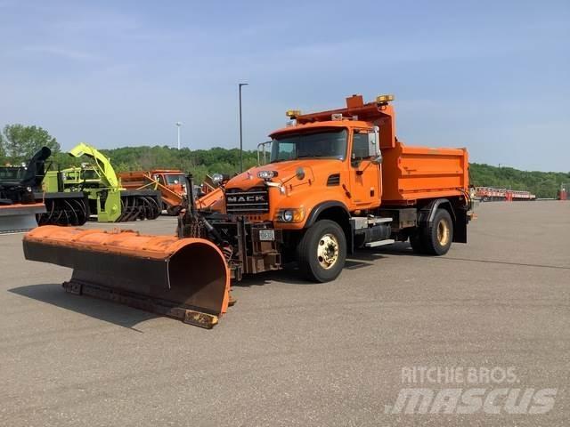 Mack CV700 Снігоочищувальні ножі та плуги