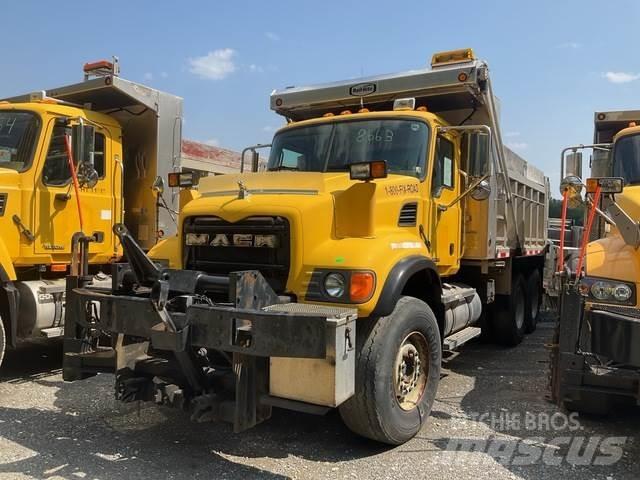 Mack CV700 Снігоочищувальні ножі та плуги