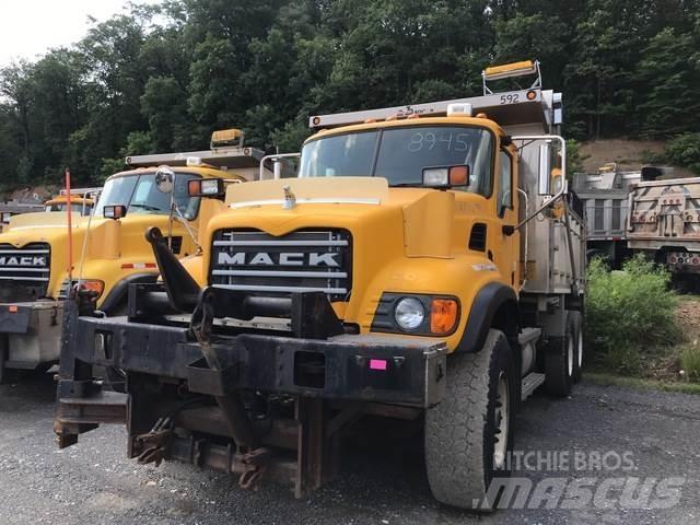 Mack CV700 Снігоочищувальні ножі та плуги