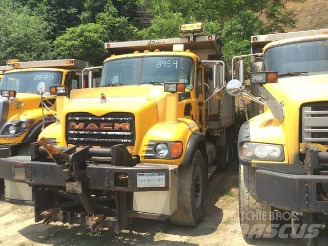 Mack CV700 Снігоочищувальні ножі та плуги