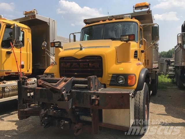 Mack CV700 Снігоочищувальні ножі та плуги
