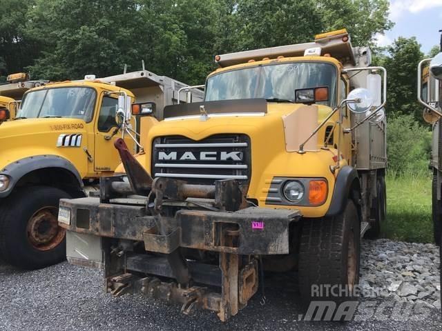 Mack CV700 Снігоочищувальні ножі та плуги